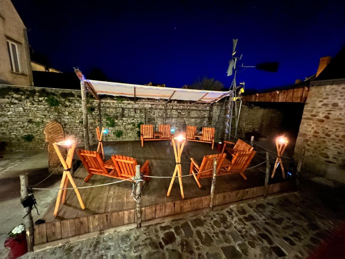 Brûlon Hotel Le Ranch מראה חיצוני תמונה