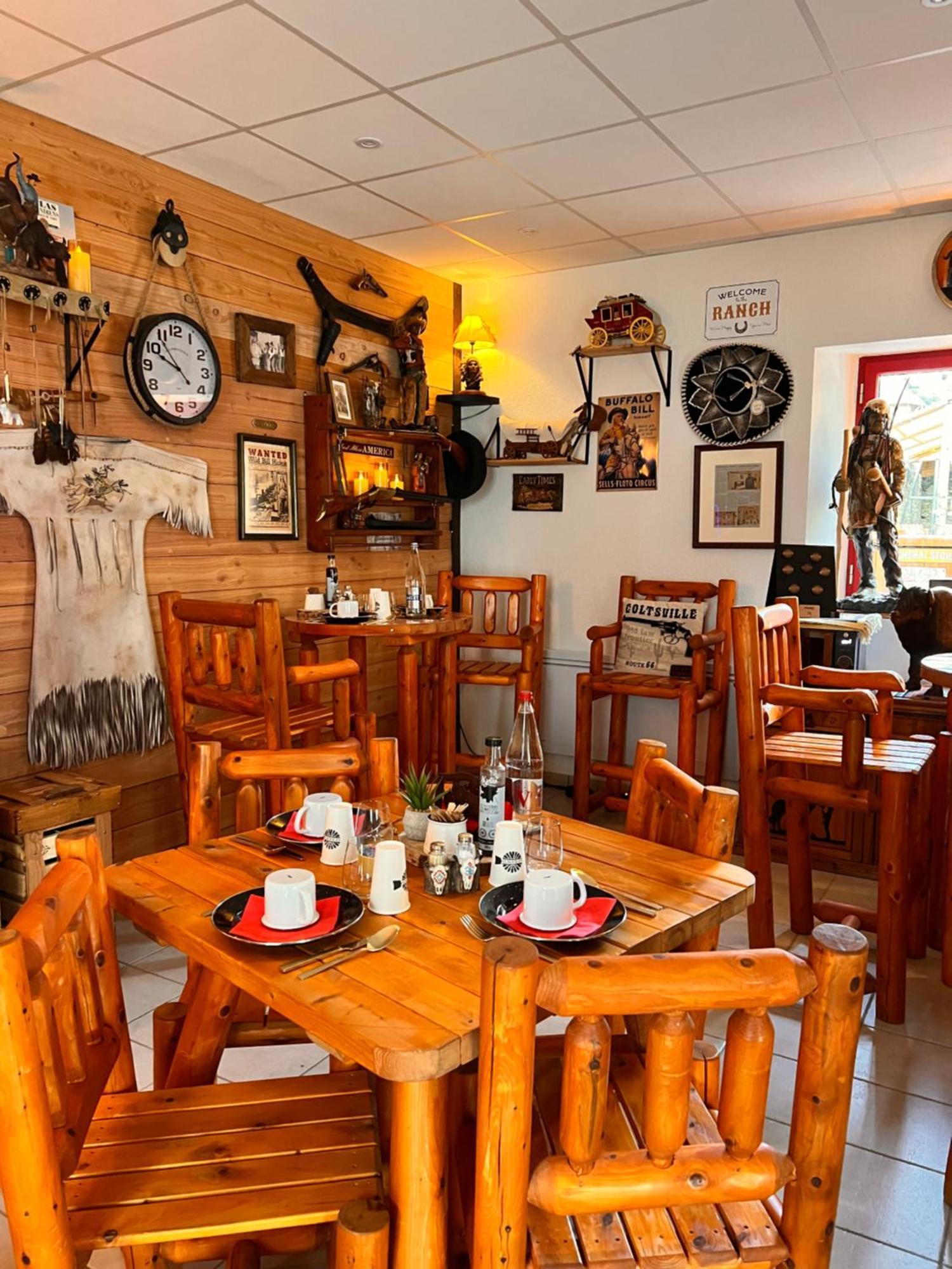 Brûlon Hotel Le Ranch מראה חיצוני תמונה