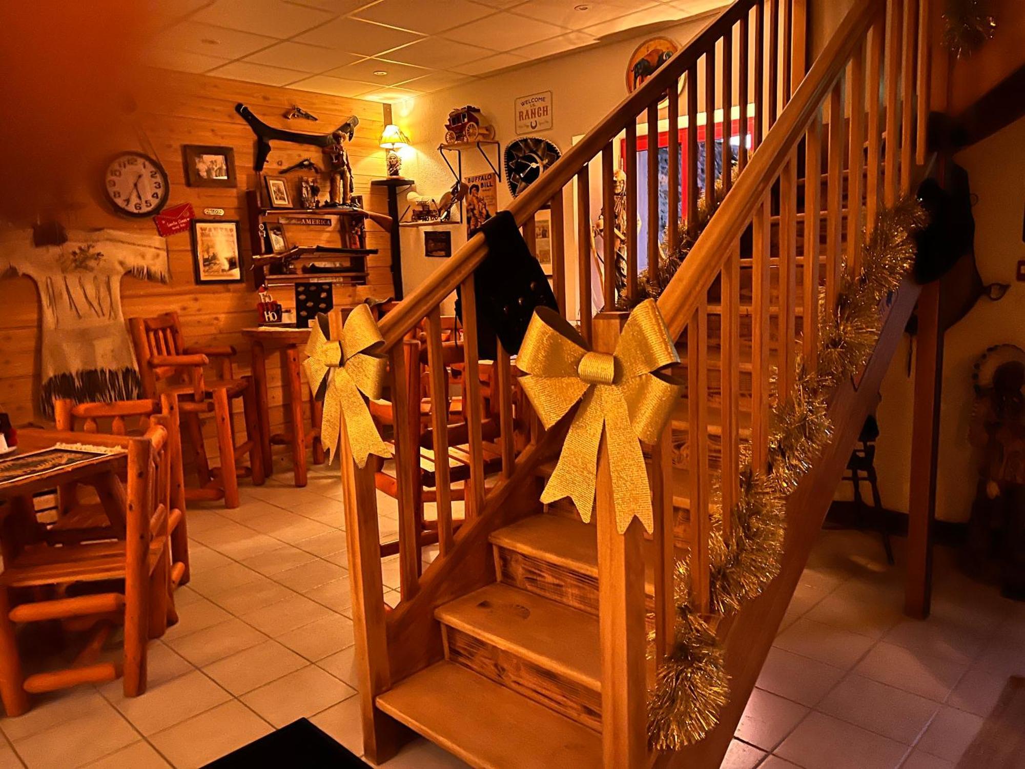 Brûlon Hotel Le Ranch מראה חיצוני תמונה