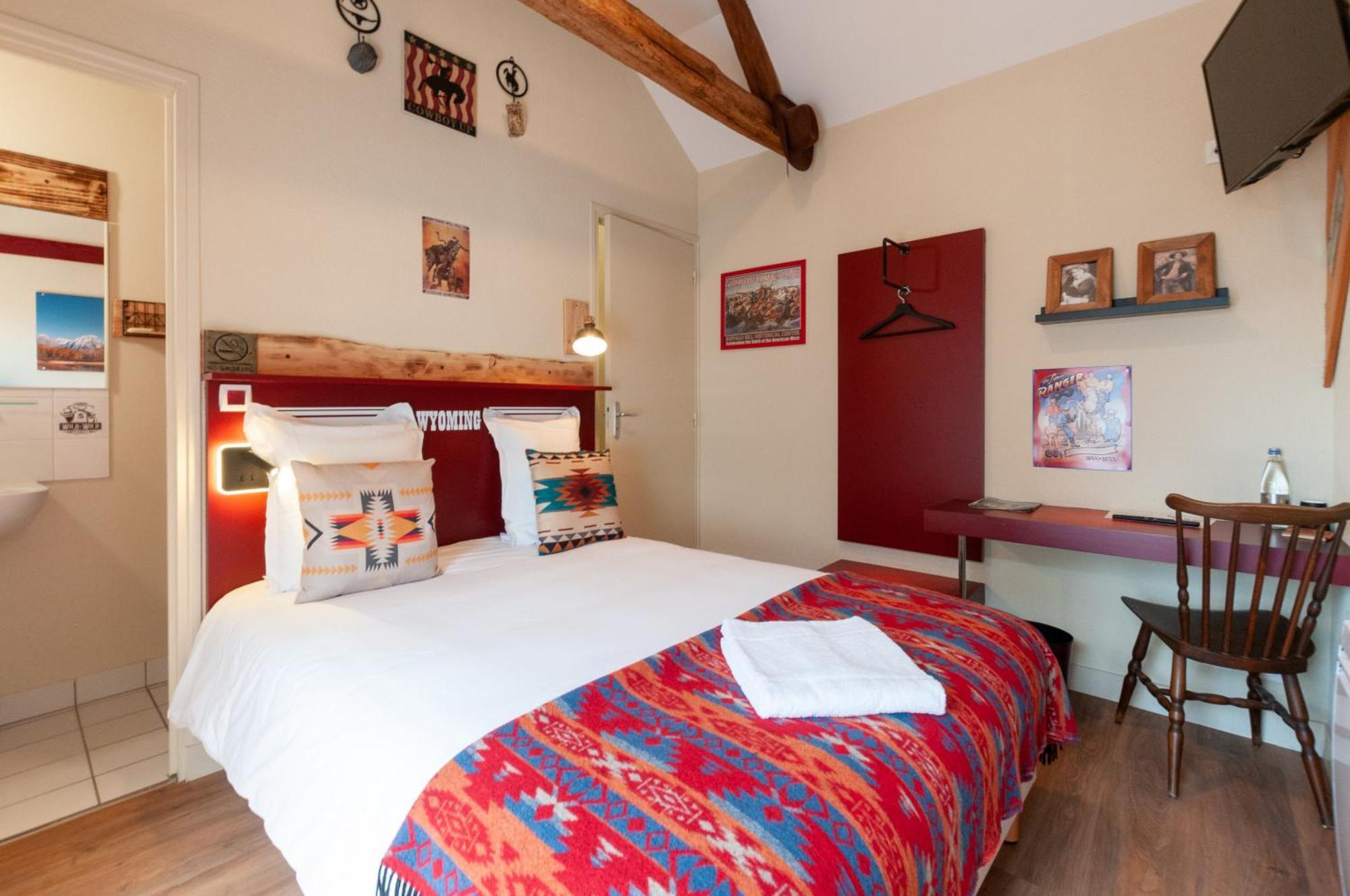 Brûlon Hotel Le Ranch מראה חיצוני תמונה
