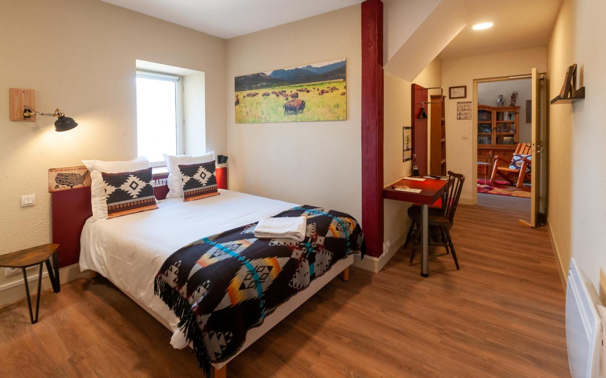 Brûlon Hotel Le Ranch מראה חיצוני תמונה
