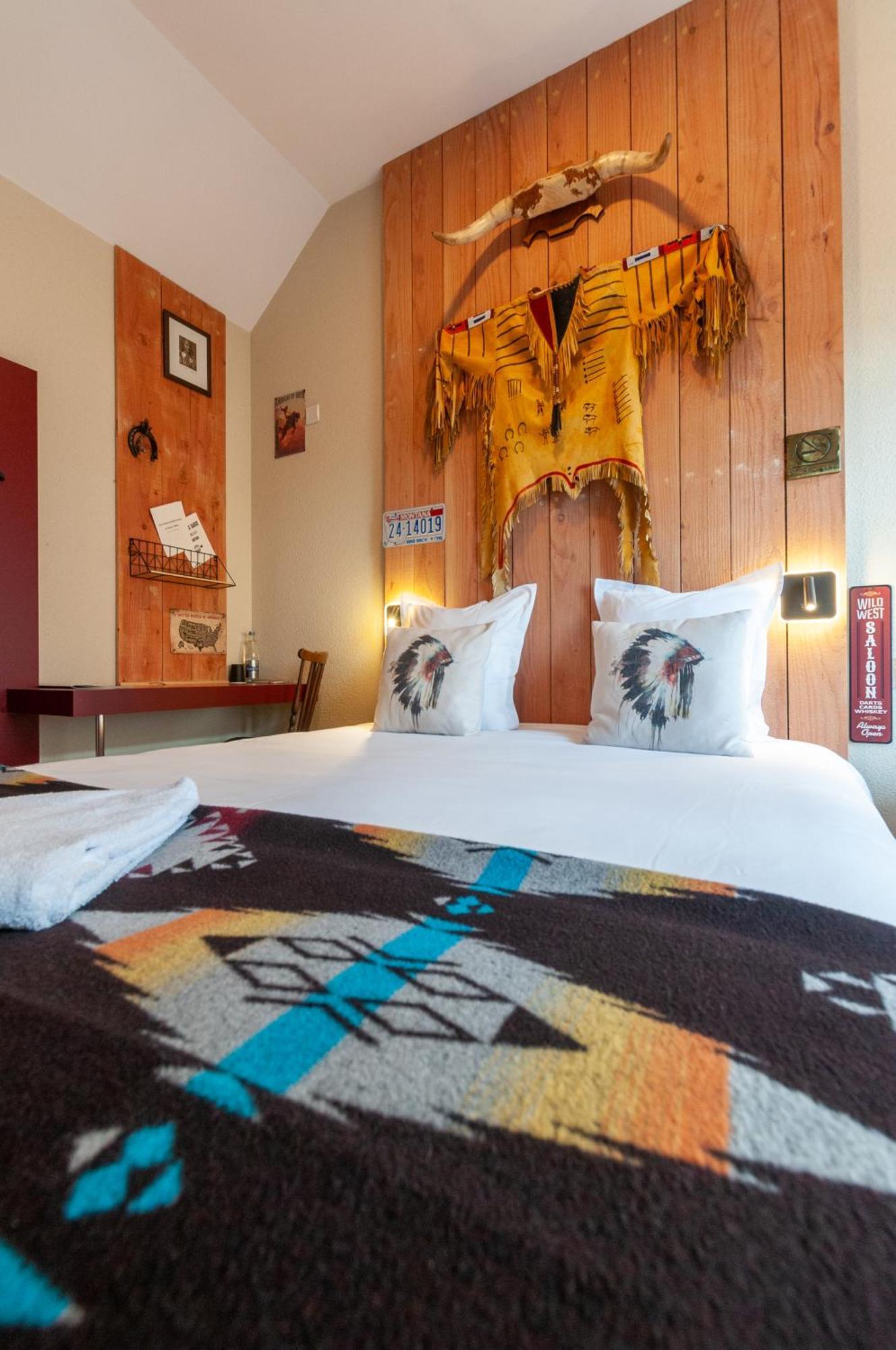Brûlon Hotel Le Ranch מראה חיצוני תמונה